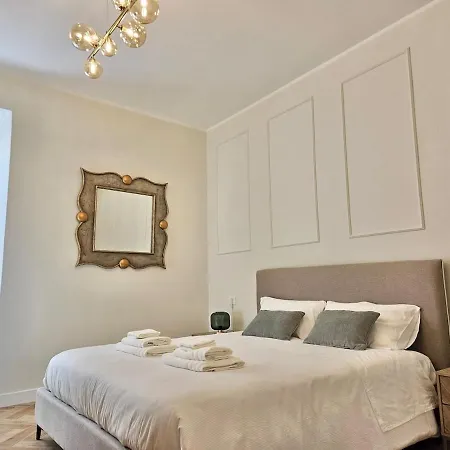Elegant With Balcony Near The Center Apartment *